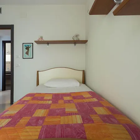 Sleeps 11 Pool Air Con 카사라노