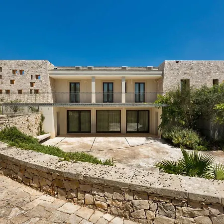 Sleeps 11 Pool Air Con
