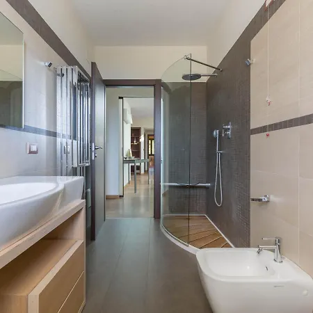 Sleeps 11 Pool Air Con * 카사라노