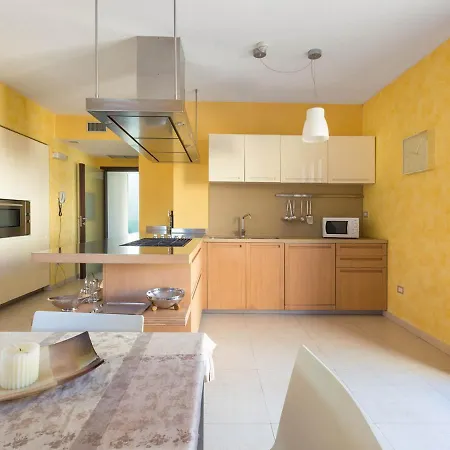 빌라 Sleeps 11 Pool Air Con 카사라노